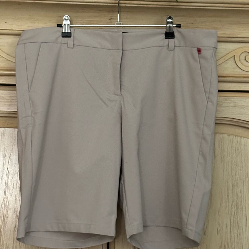 Montauk Tackle Company women’s shorts size 12. tan iv sun protection. - Picture 3 of 5